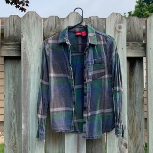 Daytrip “worn in” style plaid button-up